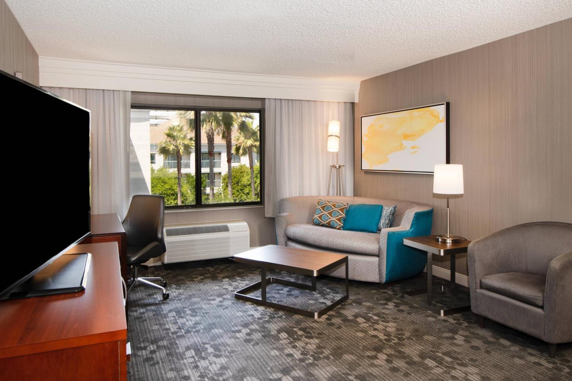 Courtyard By Marriott Oakland Airport Hotel Ngoại thất bức ảnh